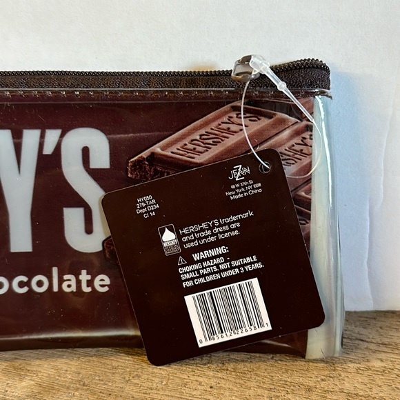 4 NEW Hershey’s milk chocolate Pencil or Make-Up Case • 7.5” x 3” • Zipper Top - Picture 5 of 6